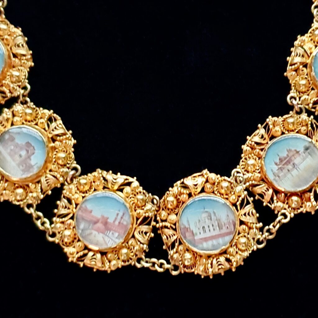 Jewelry Detectives: The Mystery of the Indian Necklace