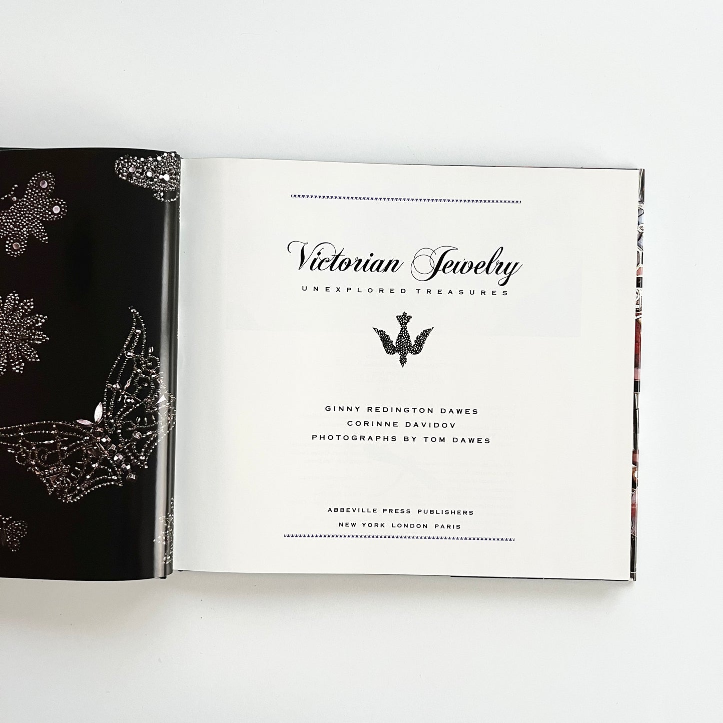 Victorian Jewelry: Unexplored Treasures